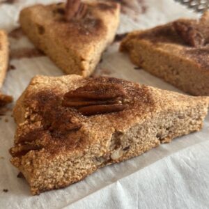 Cinnamon Pecan, 8 scones